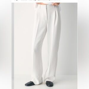 EUC Aritzia The Effortless Pant, Crepette, Sz 10, Light Birch